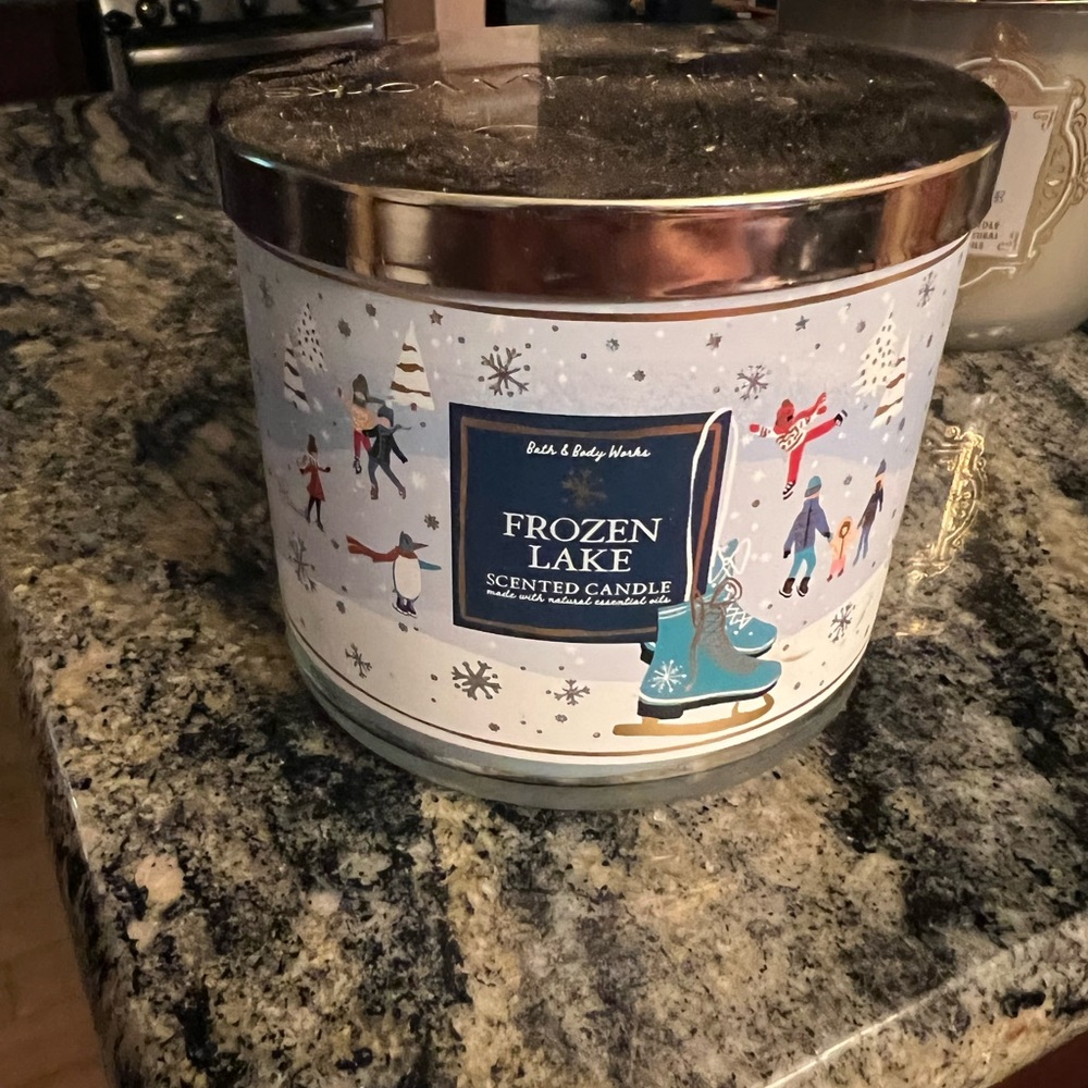 Bath and body work candle